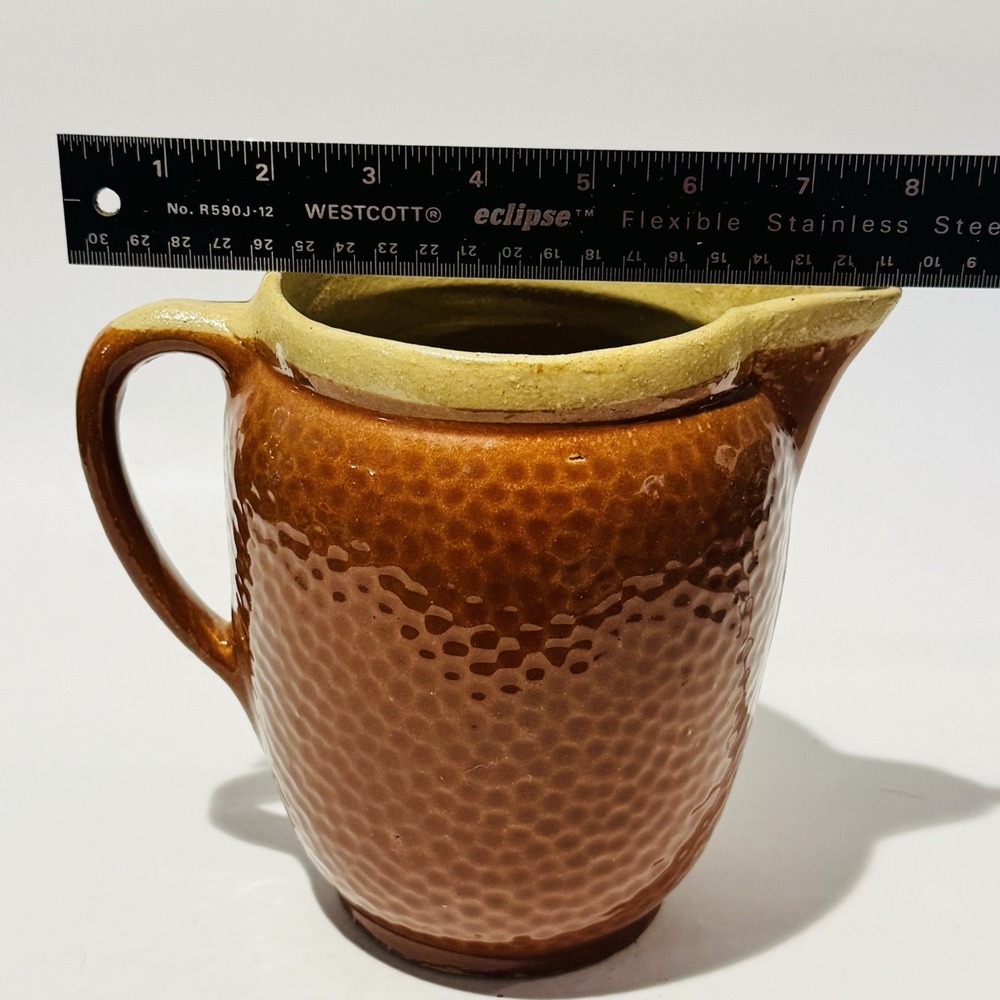 Vintage Watt‎ Pottery Stoneware Pitcher 7"  Tan & Burnt Orange Textured 1950's - Picture 11 of 13